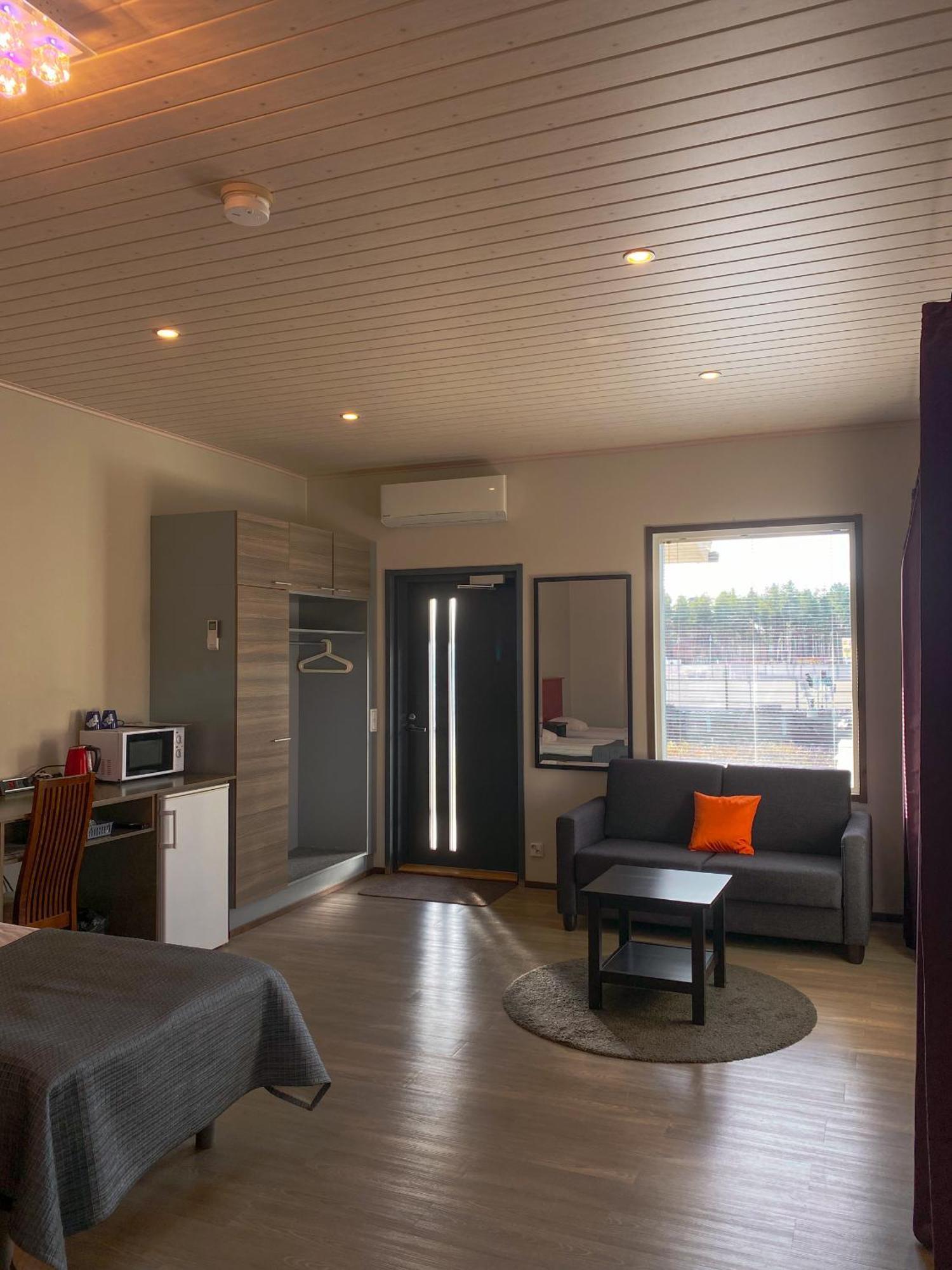 Safarimajoitus Hotel Kalajoki Szoba fotó